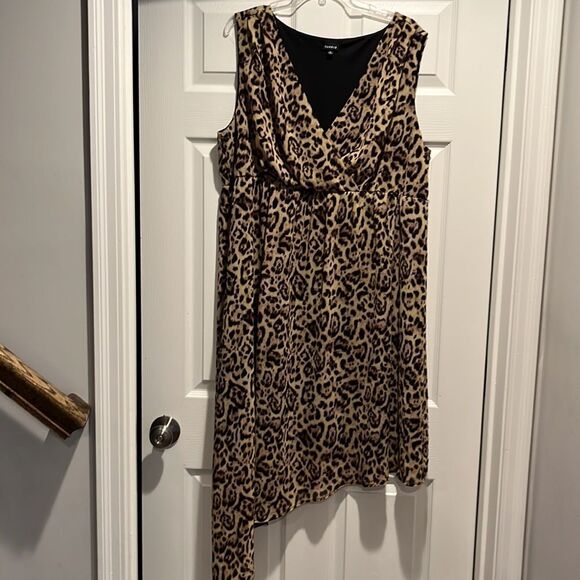 Torrid Leopard Print Asymmetrical Dress Size 3. - Picture 2 of 6